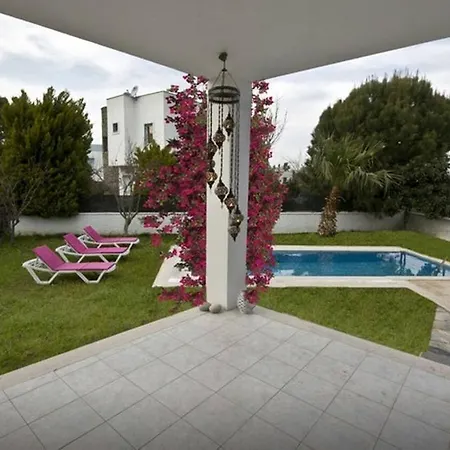 Murat With Private Pool 2 Yalıkavak